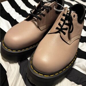 Lilac Leather Lace-Up Oxfords